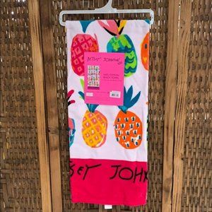 NWT Betsey Johnson Pineapple Print Beach Towel